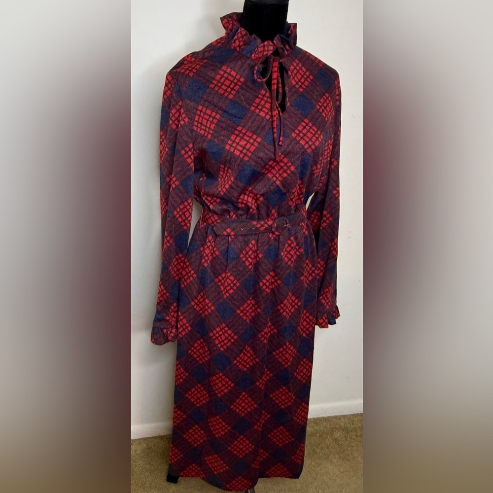 Vintage 70’s Red & Blue tartan plaid long sleeve midi dress belt, pockets 14 - Picture 4 of 9